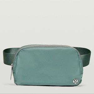 Lululemon everywhere belt bag - Tidewater teal - BRAND NEW
